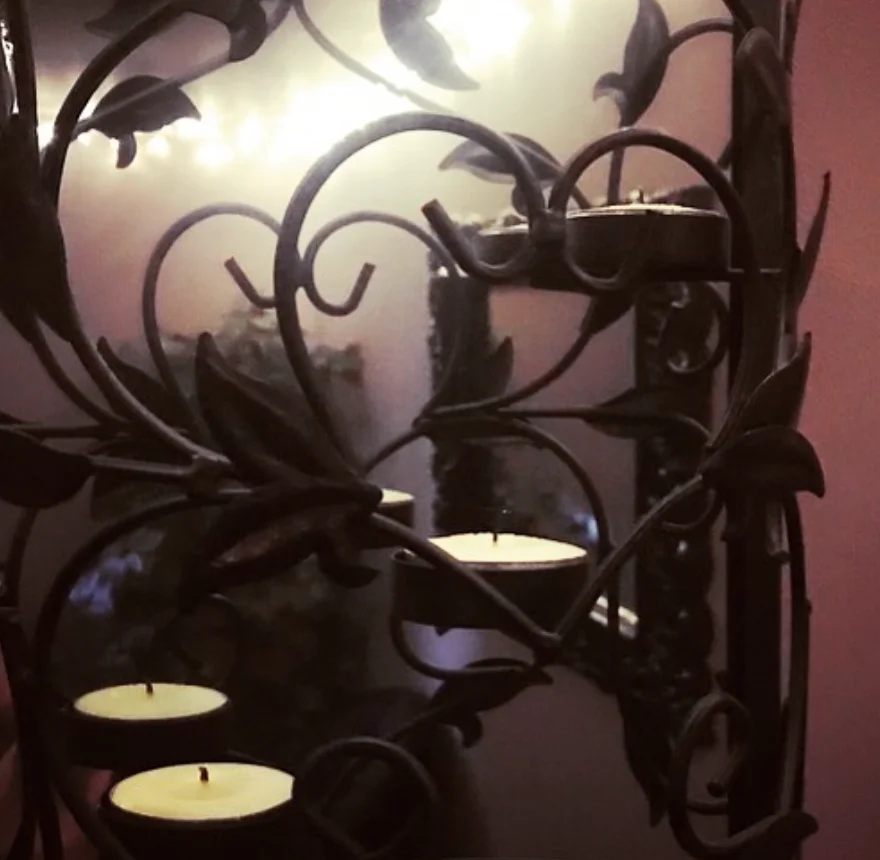 Decorative candle holder